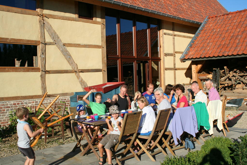 B&B 'T Maanhof Gingelom Exterior foto